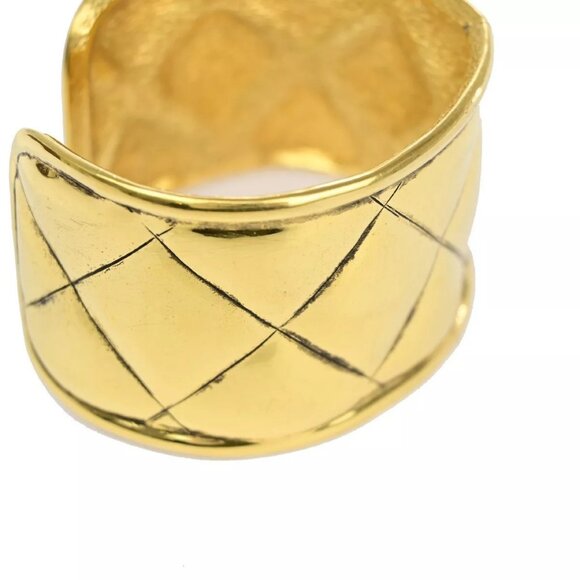 CHANEL CC Logo Matelasse Bangle Bracelet GHW France Accessory - Picture 7 of 14